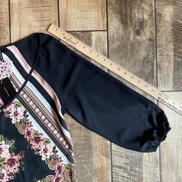 HeartSoul Black and Pink Floral Blouse 🆕 - Picture 6 of 13